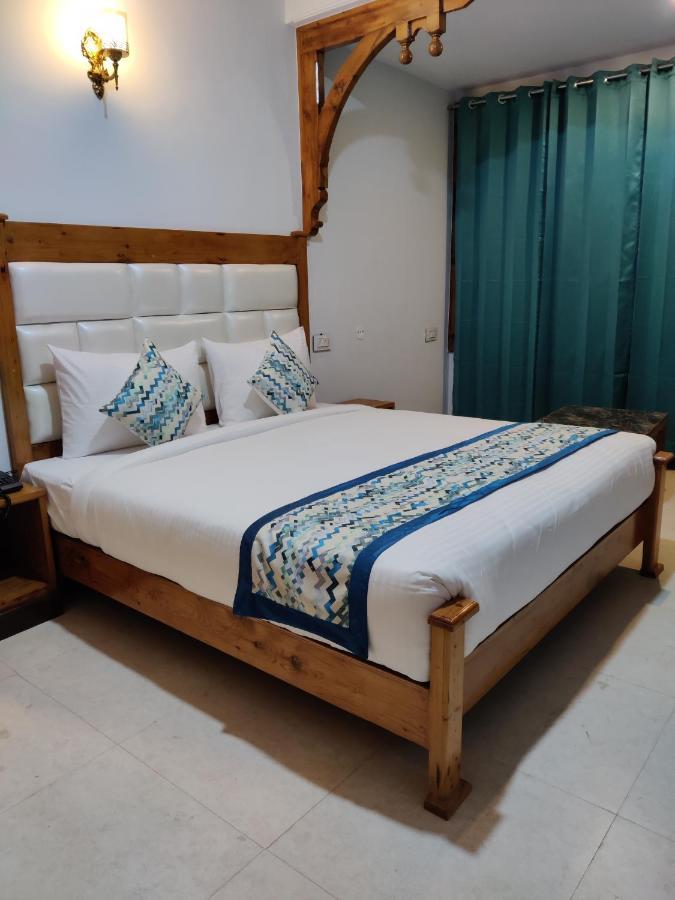 Golden Oak Bed and Breakfast Shimla Exterior foto